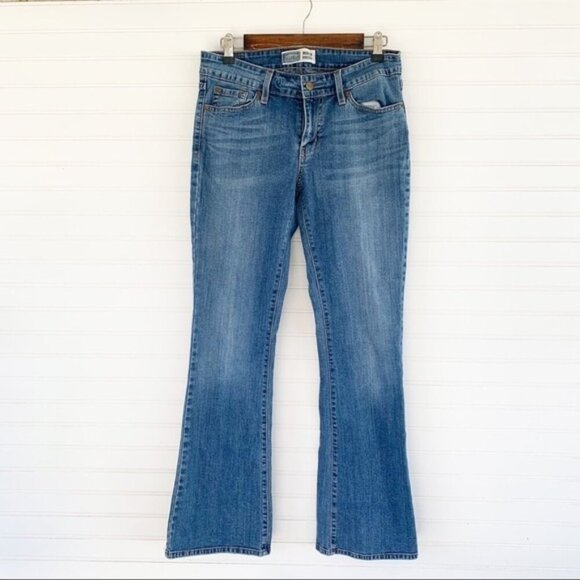 Levi’s Signature Modern Bootcut Blue Denim Jeans - Picture 1 of 9